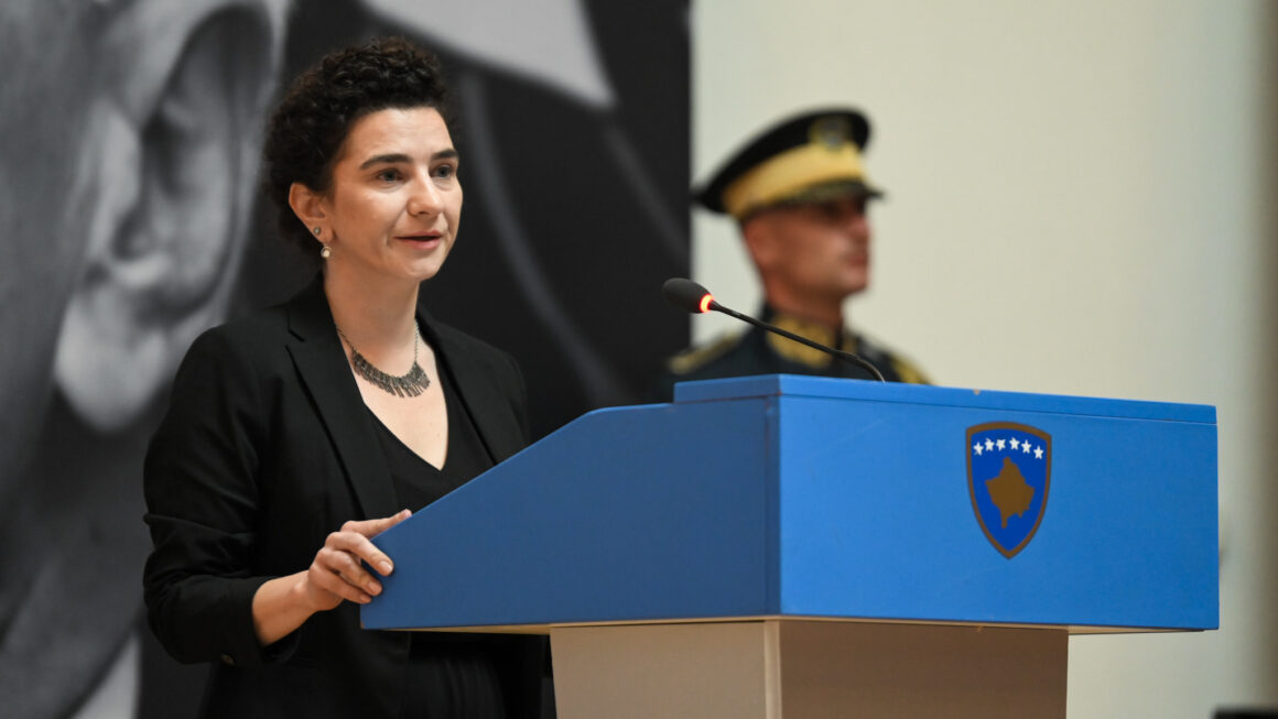 Vajza e Bujar Bukoshit: Ai na tregoi se të luftosh për të jetuar, do të thotë të jetosh si njeri i lirë