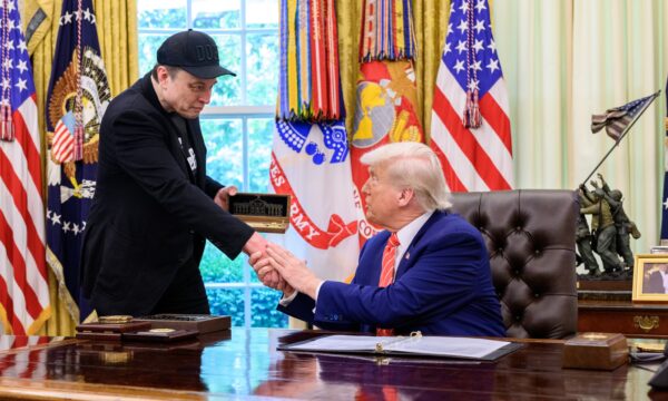 Nga përplasja te dialogu: Trump dhe Musk drejt një telefonate pas ‘luftës’ online