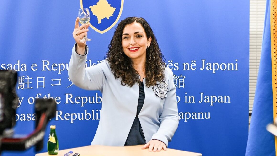 Presidentja Osmani: Gëzuar Dita e Çlirimit, kësaj radhe nga Tokio