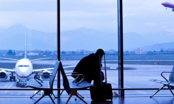 Shtetet e BE-së synojnë të ulin kompensimin për vonesat e fluturimeve