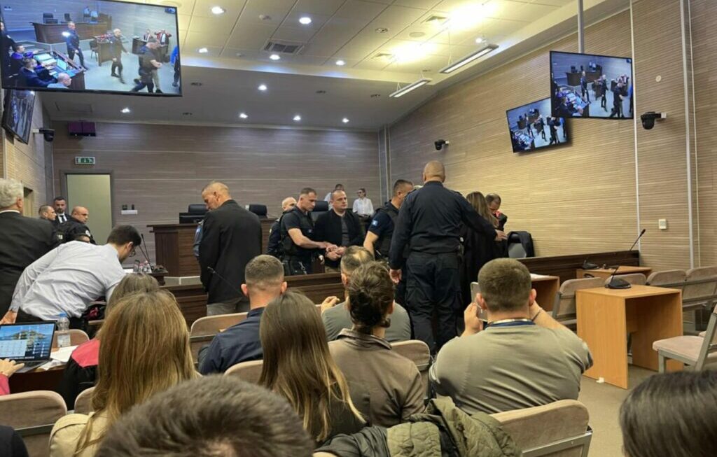 Seanca për rastin “Banjska” – të akuzuarit dalin para gjykatës