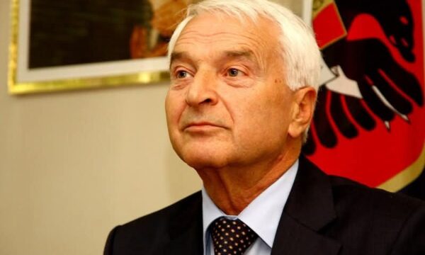 Nesër në Kuvend mbahen homazhe për ish-kryeministrin Bujar Bukoshi