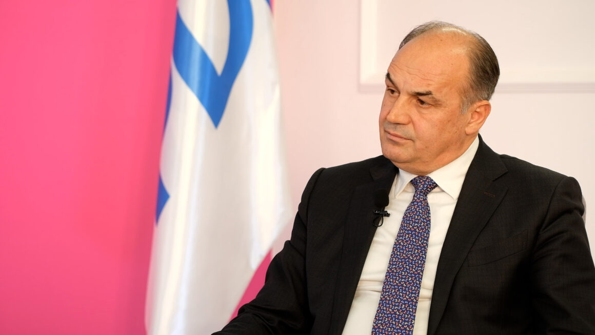 Deklarata e Trumpit, Hoxhaj: Shenjë se mund të jemi temë në agjendën e politikës së jashtme amerikane