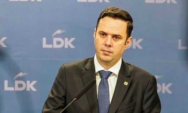 Abdixhiku: Propozimi ynë për Qeveri të Unitetit u refuzua apriori – s’guxon bllokada e Kuvendit të jetë normalitet