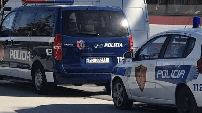 Të shtëna me armë në Kavajë, qëllohen burrë e grua