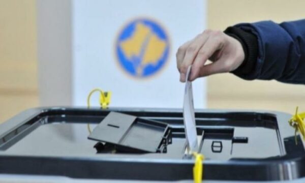 KQZ del me një njoftim për ata që duan ta ndërrojnë Qendrën e Votimit në zgjedhjet lokale të 12 tetorit