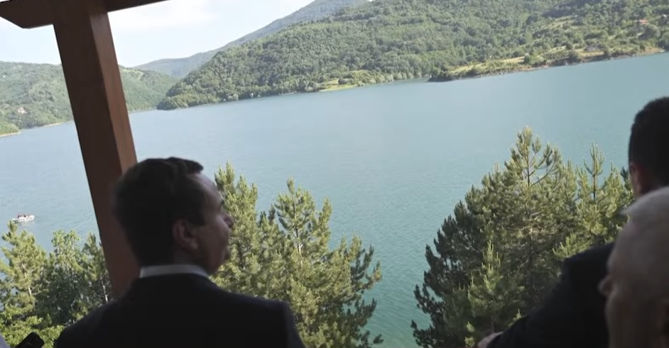 Ekspertët e sigurisë:: “Sfilatat” e qeverisë në detyrë në veri, cenim për sigurinë e zyrtarëve që punojnë atje
