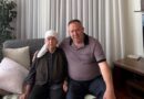 Gucati viziton nënën e Thaçit në Burojë: Ndihet krenare për djalin e saj