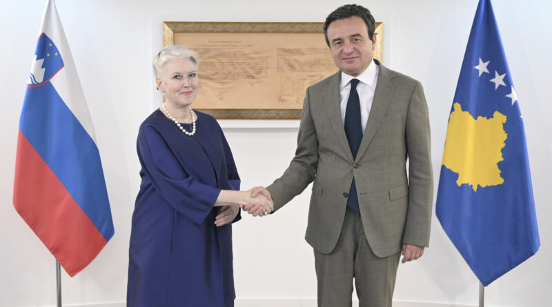 Kurti priti në takim lamtumirës ambasadoren e Sllovenisë në Kosovë, Minca Benedejqiq