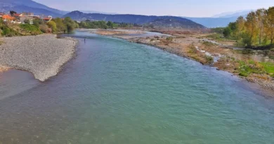 Tragjedi në Elbasan: Dy vëllezër 8 dhe 10 vjeç mbyten në lumin Shkumbin