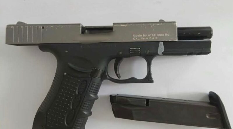 Të shtëna në një dasmë në Shtime, dy persona përfundojnë në polici