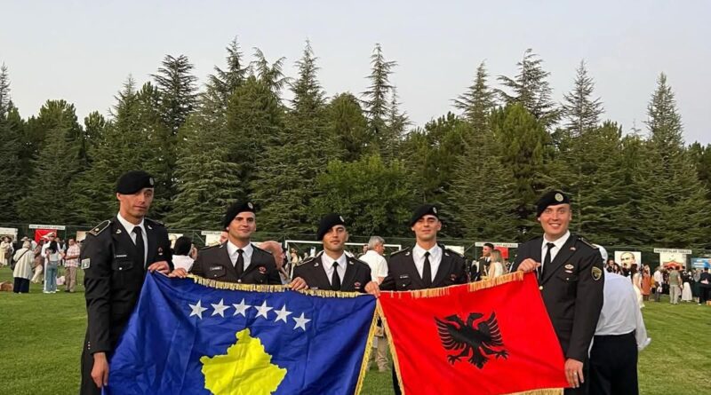 Gjashtë oficerë të FSK-së diplomojnë me sukses në Akademinë Ushtarake të Turqisë