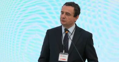 Kurti sulmon gjyqtarët e Kushtetueses: Hije e opozitës, 5 nga 7 prej tyre kanë ngelur aty si relikte të trashëgimisë jo jokulturore