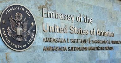 Pezullimi i dialogut strategjik, Memli Krasniqi, Lumir Abdixhiku e Ramush Haradinaj ftohen në takim në Ambasadën e SHBA-së