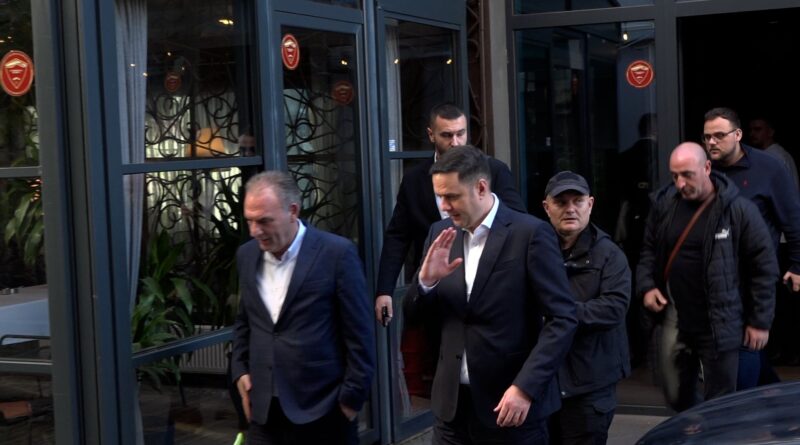 Takohen Abdixhiku dhe Limaj, çka biseduan?