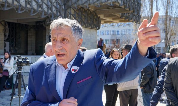 Jasharaj: Për ngërçin politik Vetëvendosja i ka fajet, po rrezikohen pagat e sektorit publik