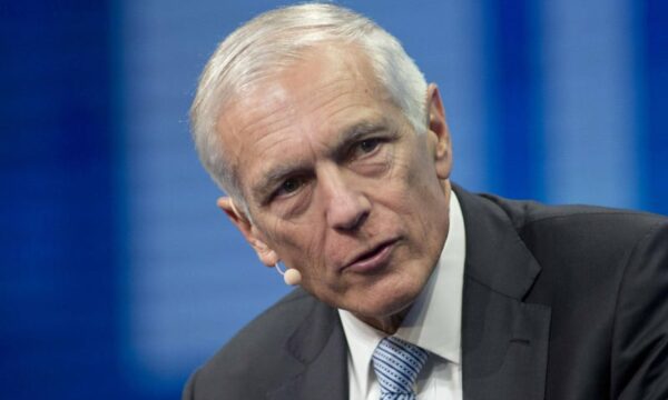 Konfirmohet se Gjenerali Wesley Clark do të paraqitet në Hagë si dëshmitar i mbrojtjes së Thaçit