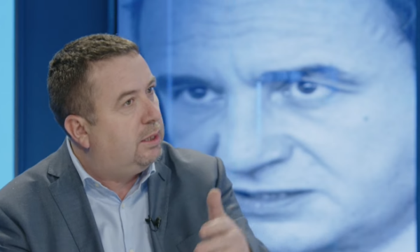 Latifi: Në Kosovë s’arrihet të kuptohet raporti mes mundësive reale e premtimeve, Kurti e di, prandaj e ka hapur thesin