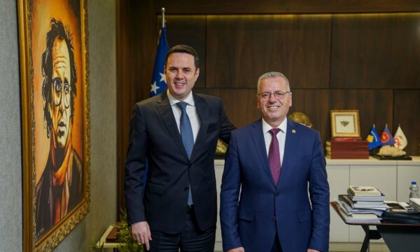 Gjenerali Gëzim Hazrolli i bashkohet LDK-së, Abdixhiku: Ndër ekspertët më të plotë që ka prodhuar sistemi ynë i sigurisë