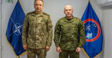 Komandanti i KFOR-it e pret në takim gjeneralin Jashari, flasin për sigurinë dhe rëndësinë e koordinimit të ngushtë