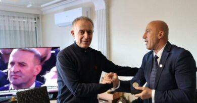 Haradinaj takon Isni Kilajn, e uron për lirimin: Kënaqësi e madhe të takosh miq të vjetër, e falënderojmë nga zemra për shërbimin ndaj Atdheut