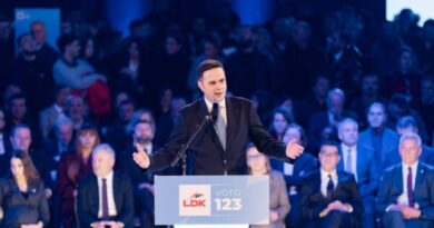 Abdixhiku për të posadiplomuarit: Për herë të parë në historinë e Kosovës do t’u garantojmë punësim me pagë 500 euro