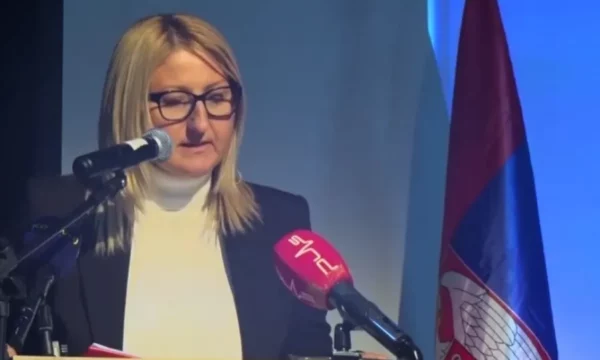 Tubimi i Listës Serbe me mesazhe nacionaliste dhe jokushtetuese