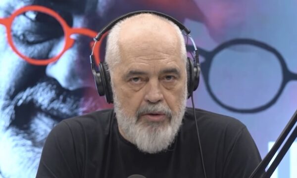 Rama për takimin me Thaçin në Hagë: Po bëhet padrejtësi ulëritëse në zemër të Europës, lutemi që viti i ri të sjellë fundin e këtij turpi