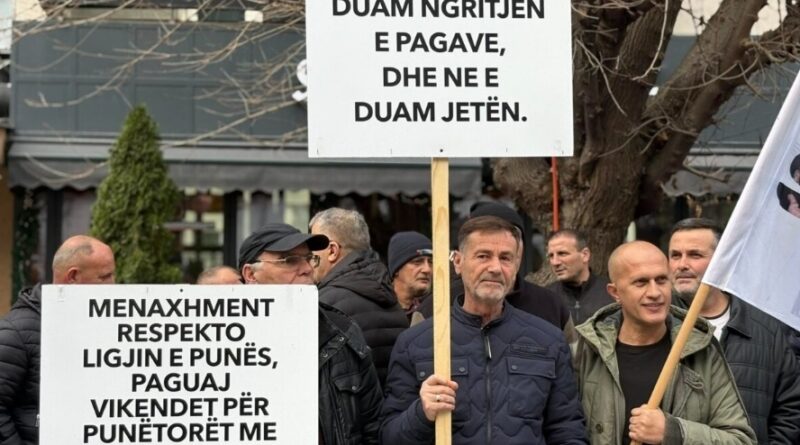 “Duam ngritjen e pagave, dhe ne duam jetën”, protestojnë punëtorët e KEK-ut