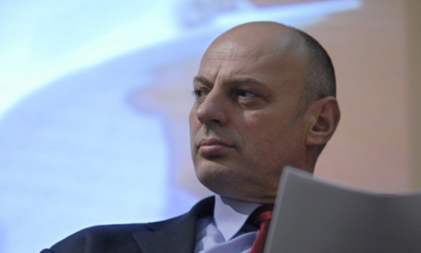 Çeku: FSK-ja i plotëson standardet për anëtarësim në NATO, problemi është te politika që po i dobëson aleancat