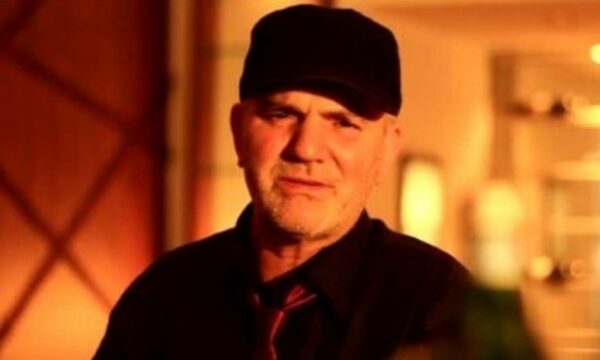 Shemi, solisti i grupit “Ilirët” gjendet i vdekur, dyshohet se pësoi sulm në zemër