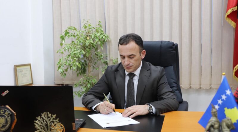 Kryetari i Obiliqit me vendim: 200 euro gjobë për individët që ndotin hapësirën publike, 1 mijë euro për bizneset