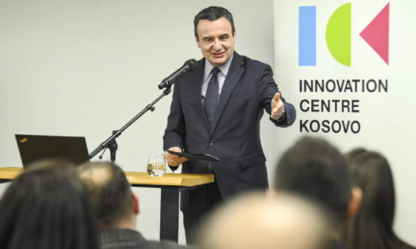 Përderisa po synohet një tjetër shtrejntim i energjisë elektrike, Kurti thotë se dhomat tona janë më të ngrohta sesa duhet