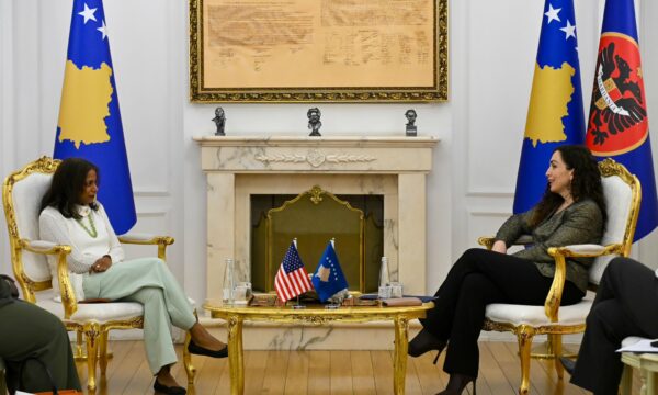 Osmani pret Prattipatin, flasin për zhvillimet politike dhe “rëndësinë e ruajtjes së një mjedisi demokratik”