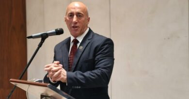 PDK mbështet protestën e organizatave të dala nga lufta e UÇK-së: Reagim i drejtë qytetar, shtrembërimi i fakteve duhet të kundërshtohet