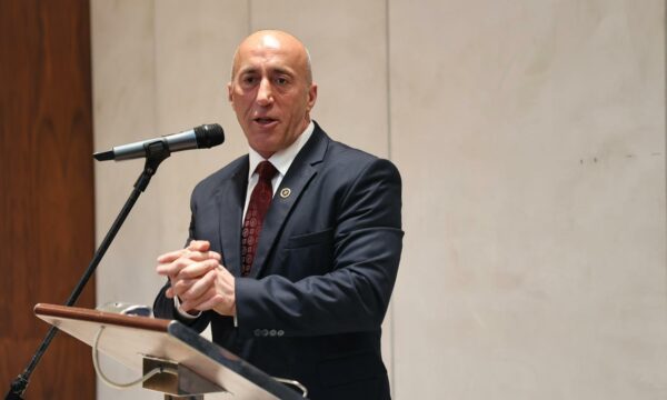 PDK mbështet protestën e organizatave të dala nga lufta e UÇK-së: Reagim i drejtë qytetar, shtrembërimi i fakteve duhet të kundërshtohet