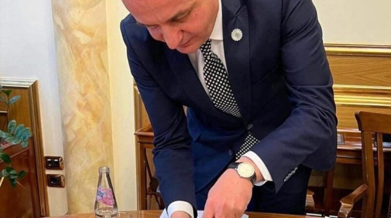 Albin Kurti feston ditëlindjen