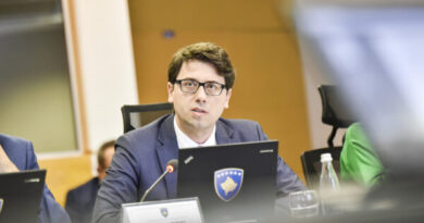 Murati tregon se kujt i takon paga e 13-të në sektorin publik