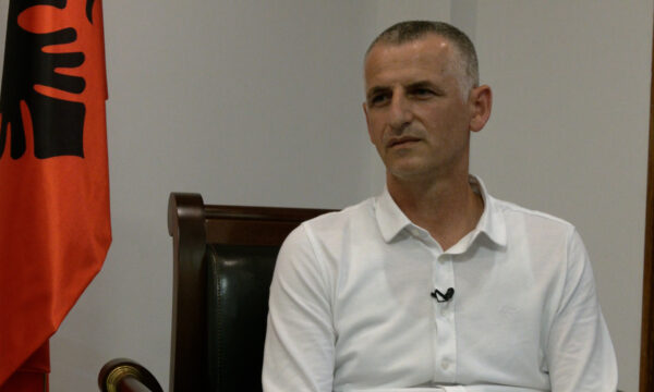 Hysen Durmishi thotë se e ka përzënë nga zyrat e VV Shkëlzen Gashin, shumë vjet para se Kurti ta bënte këshilltar