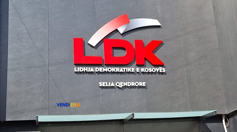 LDK për ekspozitën e Gashit: Skandaloze, i rëndë fakti që u financua nga Kuvendi – Duhet kërkimfalje, Prokuroria ta trajtojë seriozisht