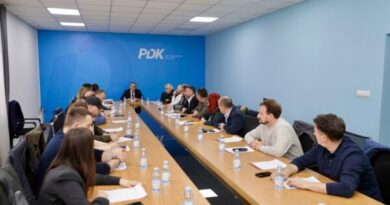 Hamza mbledh kryesinë: PDK po riorganizohet, rruga e vetme për të dalë nga kjo situatë janë zgjedhjet e reja