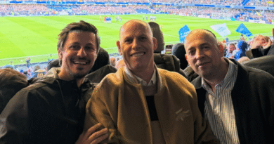 Lladrovci ndjek ndeshjen në Londër, godet “tubimet elektorale” atje