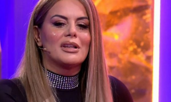 Big Mama njofton vdekjen e nënës së saj