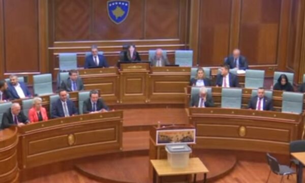 Haxhiu s’vazhdon me votim për zgjedhjen e Presidentit: S’ka kuorum, s’janë 80 deputetë, po e ndërpres