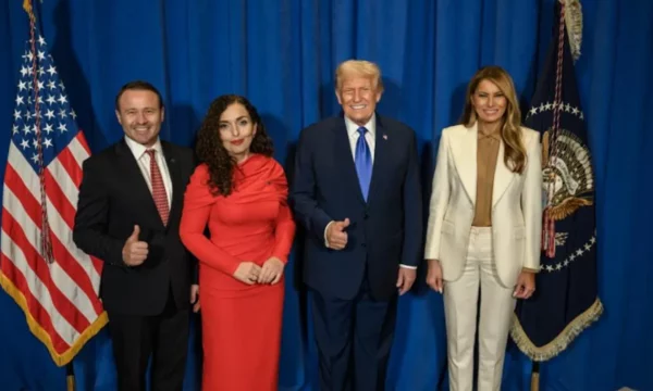 Melania Trump e fton Zotërinë e Parë, Prindon Sadriun në Shtëpinë e Bardhë për takimin inaugurues të “Fostering the Future Together”