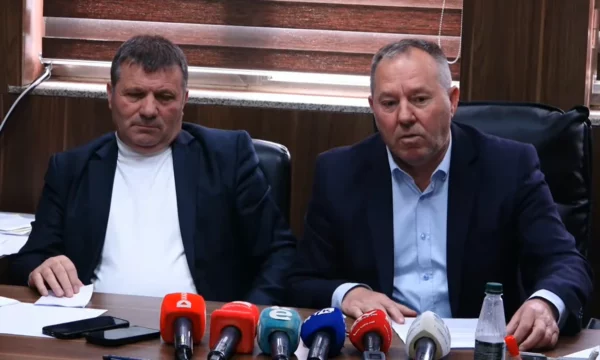 OVL UÇK thërret protestë për nesër: Ekspozita me pasaktësi për masakrat, fyerje për të gjithë shoqërinë