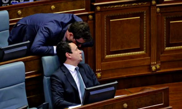 “Kuvendi shpërndahet me 4 mars nëse s’zgjidhet presidenti”, kabineti i Osmanit nxjerrin një video të Muratit të VV-së