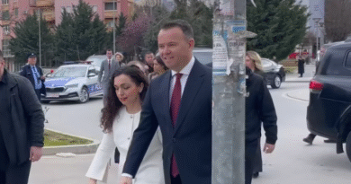 Heshti për përplasjet me Kurtin e çështjen e rikandidimit të saj, Peci shihet me Osmanin në Mitrovicë