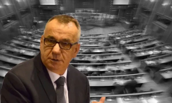 Enver Hasani sqaron se si i kalojnë kompetencat Haxhiut pasi t’i skadojë mandati presidentes Vjosa Osmani