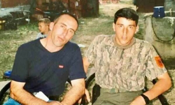 Haradinaj përkujton vëllain e vrarë: Dhimbjet nuk u ndalën as pas luftës